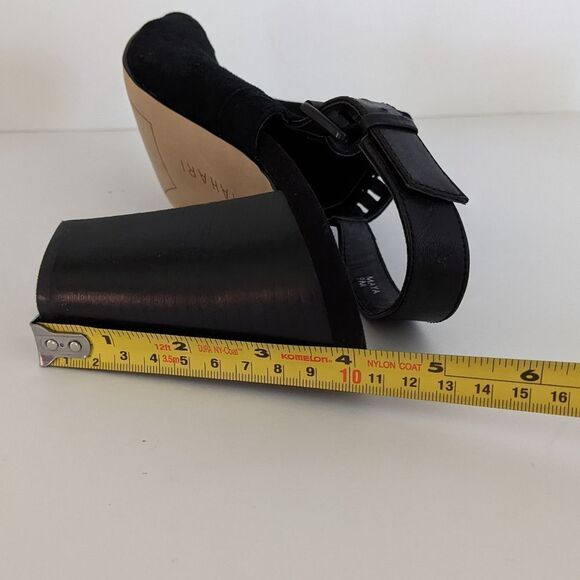 Tahari Maya Black Sandals Women's 9 - Picture 10 of 10
